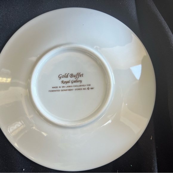 Flat Cup & Saucer Set
Gold Buffet
by ROYAL GALLERY set of 2 - Picture 6 of 7